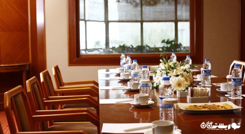 اتاق برگزاری همایش و جلسه